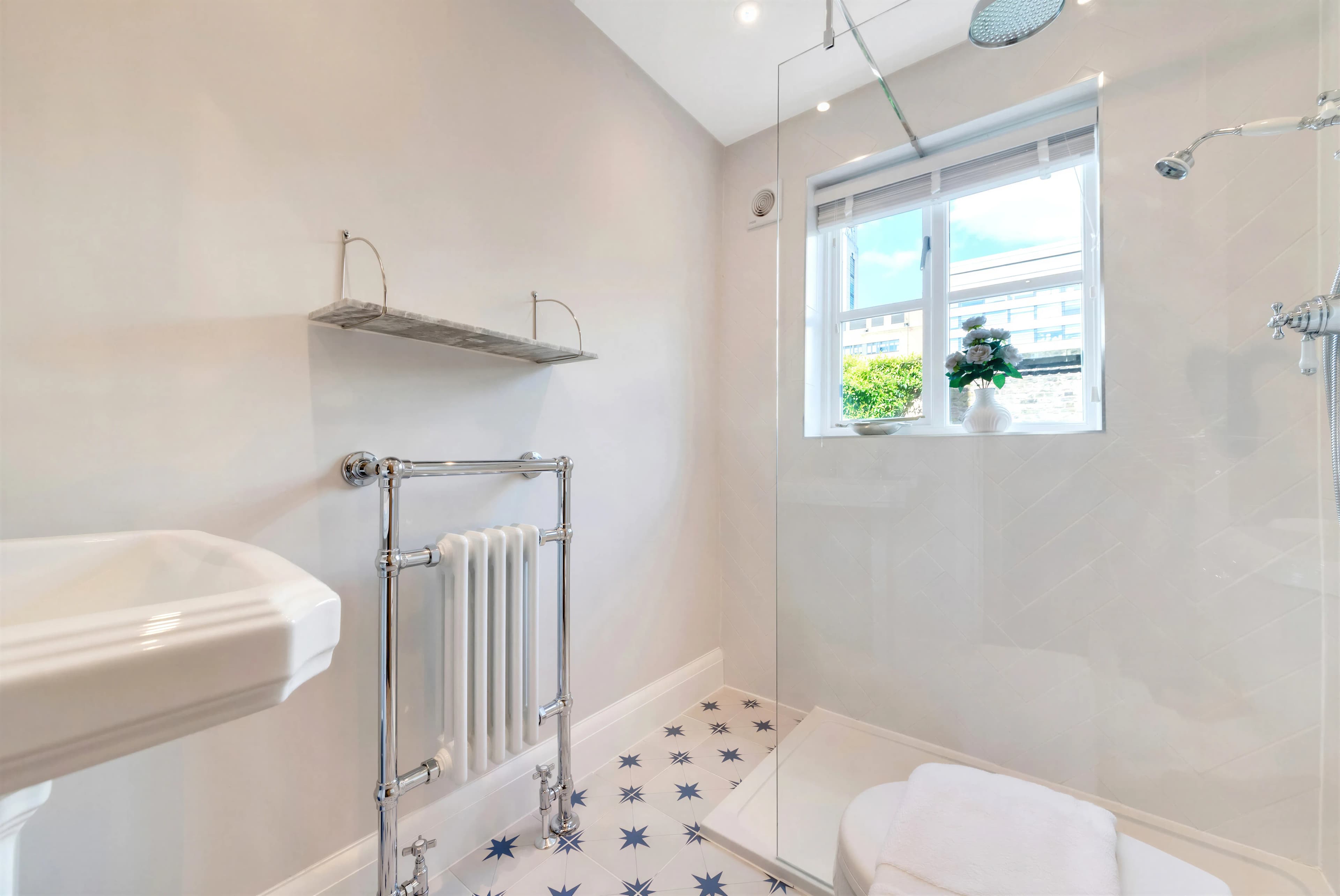 The Buckingham Estate  (HS390) — photo 26