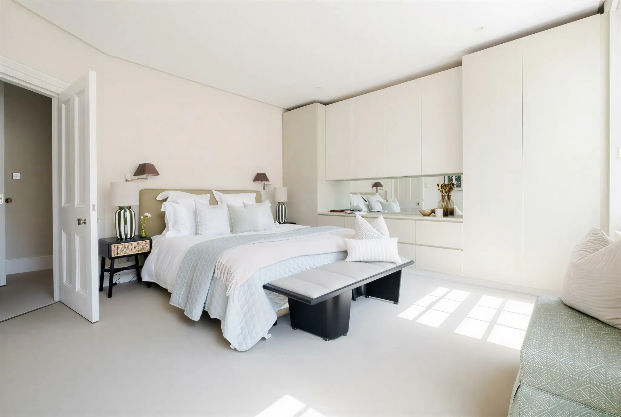 Queens Gate Estate (QGE283) — photo 24