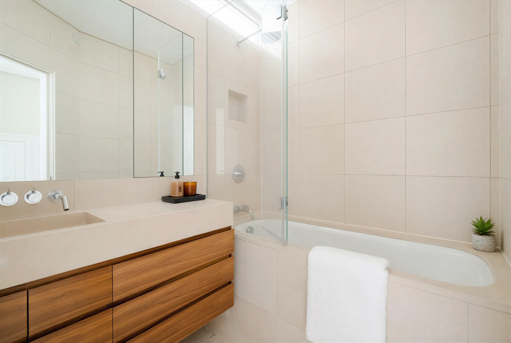 Queens Gate Estate (QGE283) — photo 27