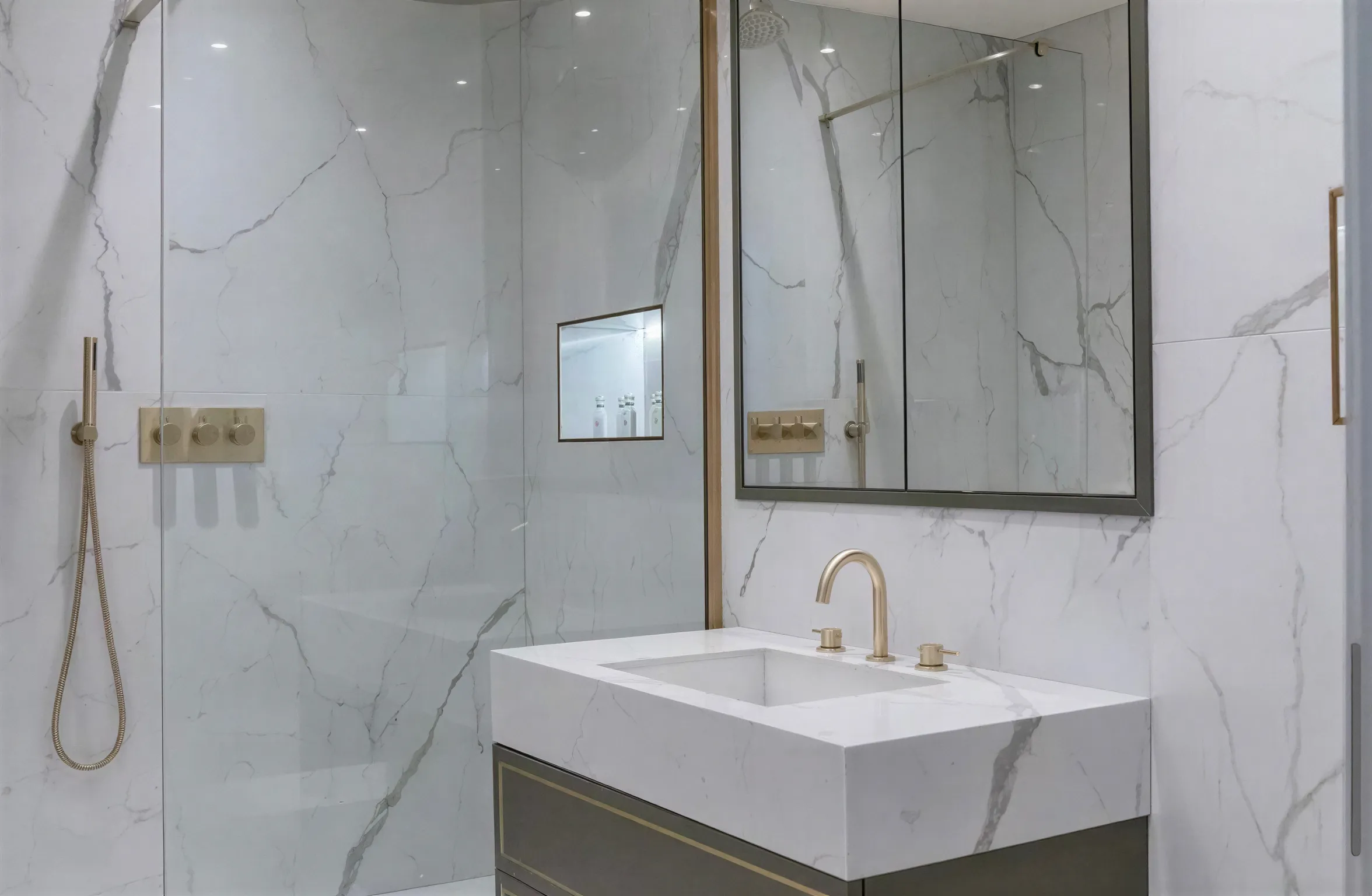 Grosvenor, Knightsbridge (TGV205) — photo 14