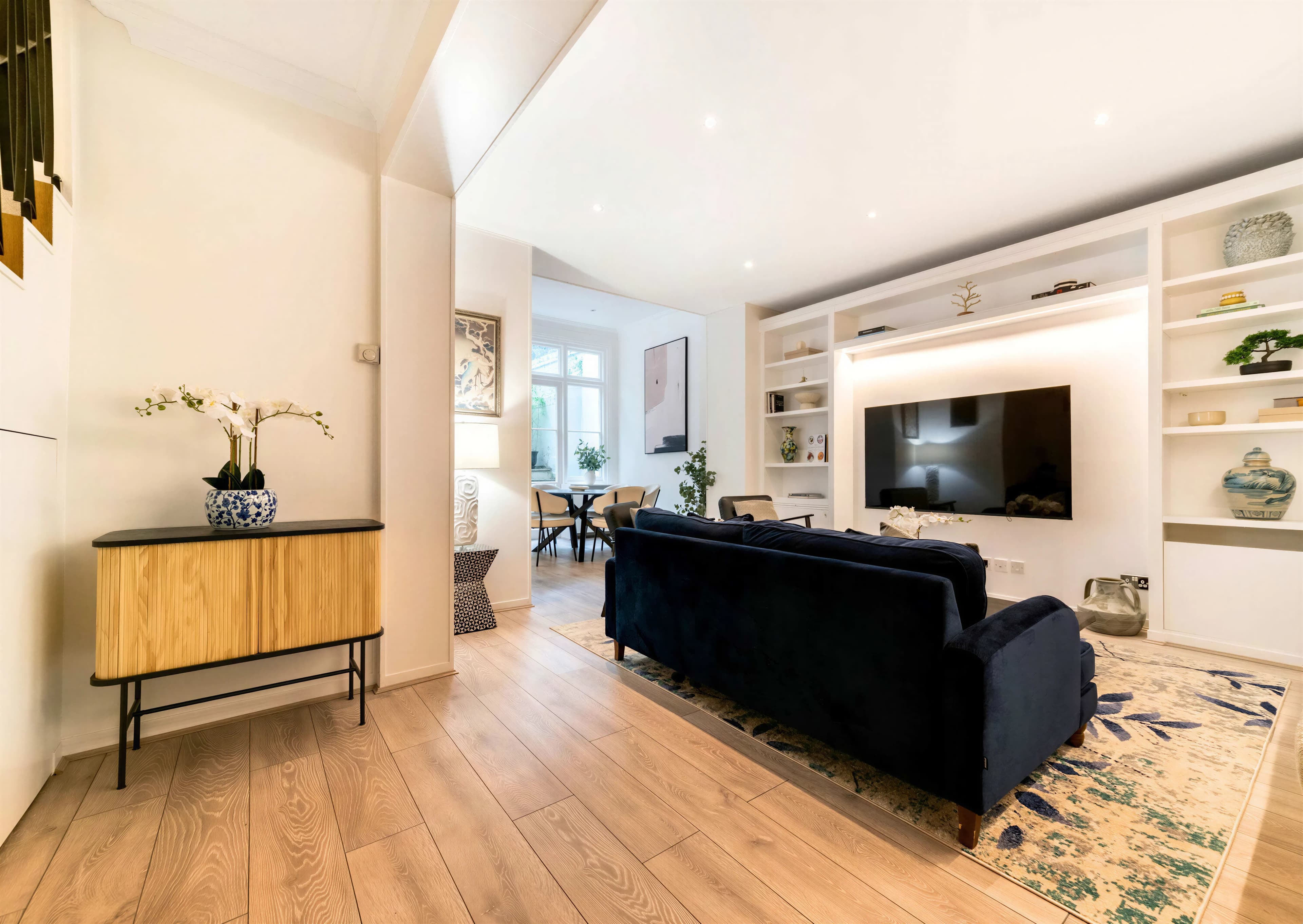 Roland Gardens (ROL382) — photo 36