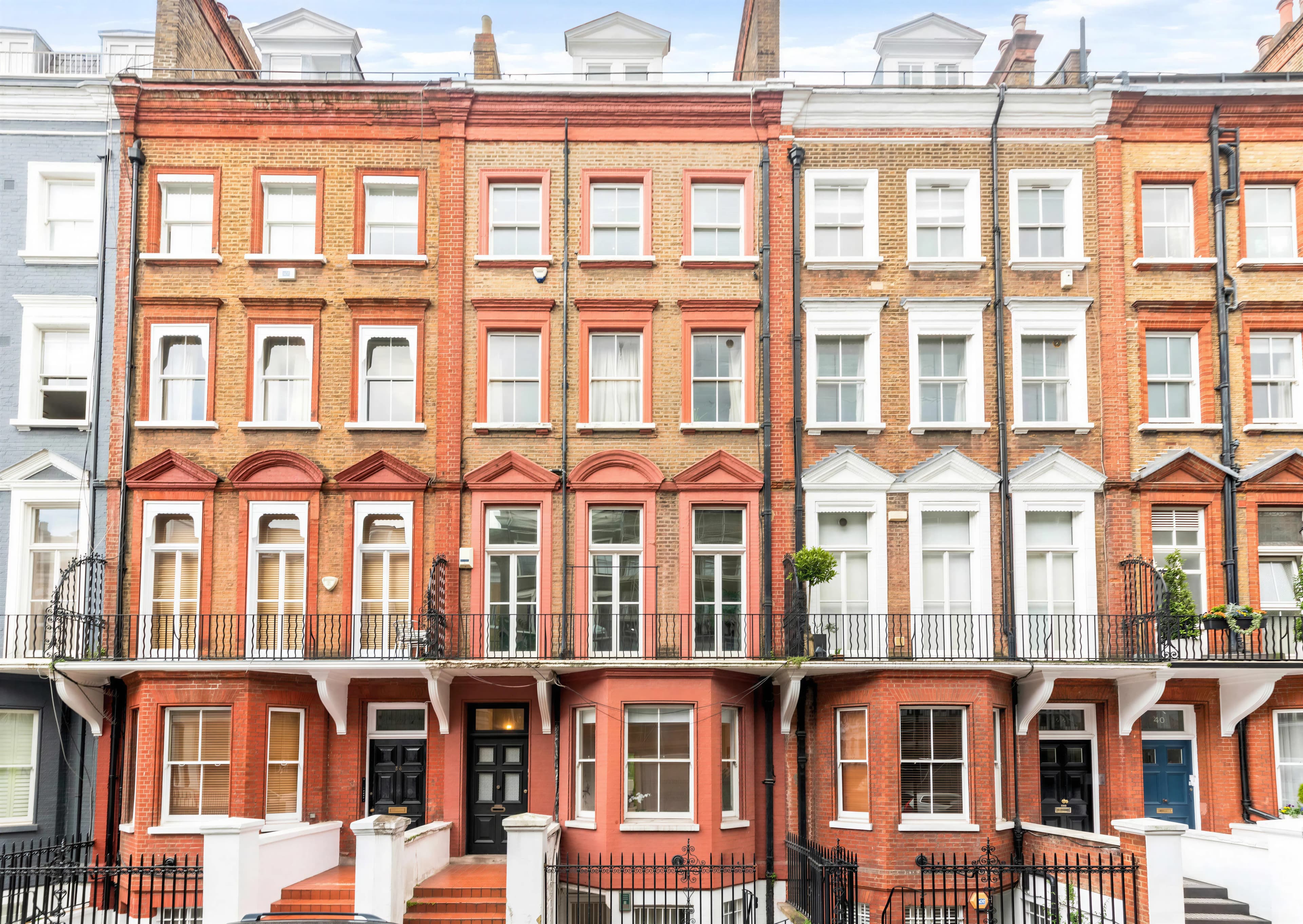 Roland Gardens (ROL382) — photo 37