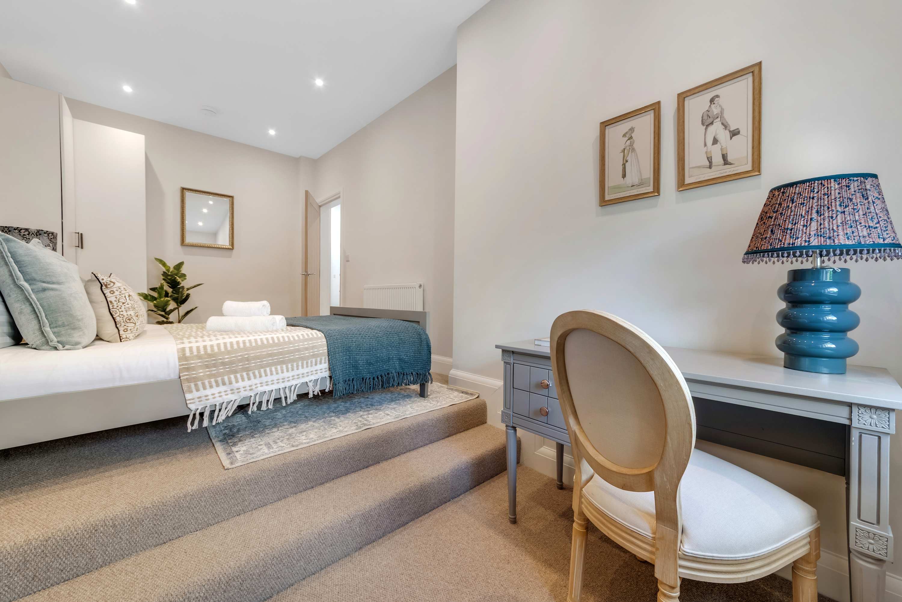 The Buckingham Estate (HS390) — photo 15