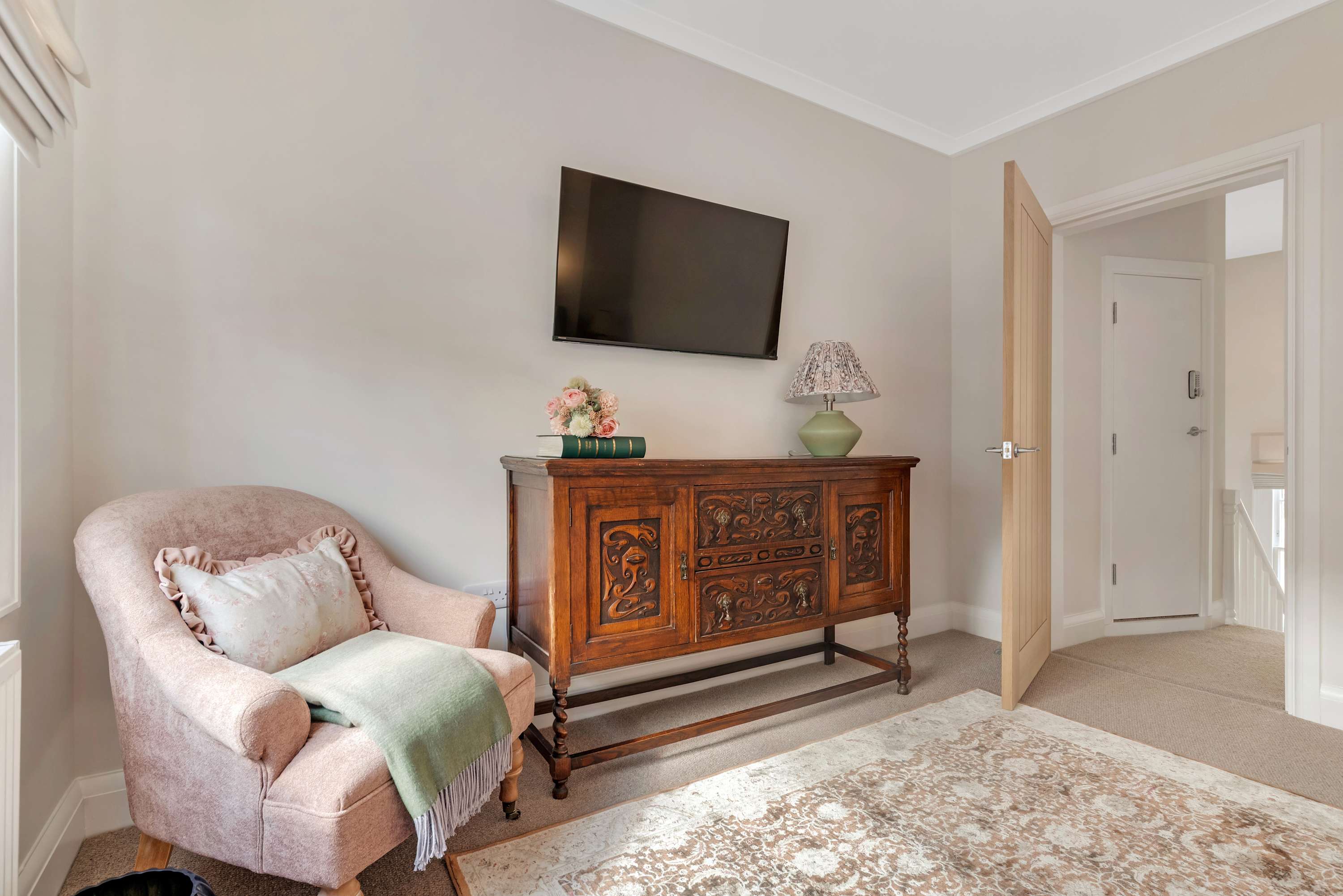 The Buckingham Estate (HS390) — photo 19