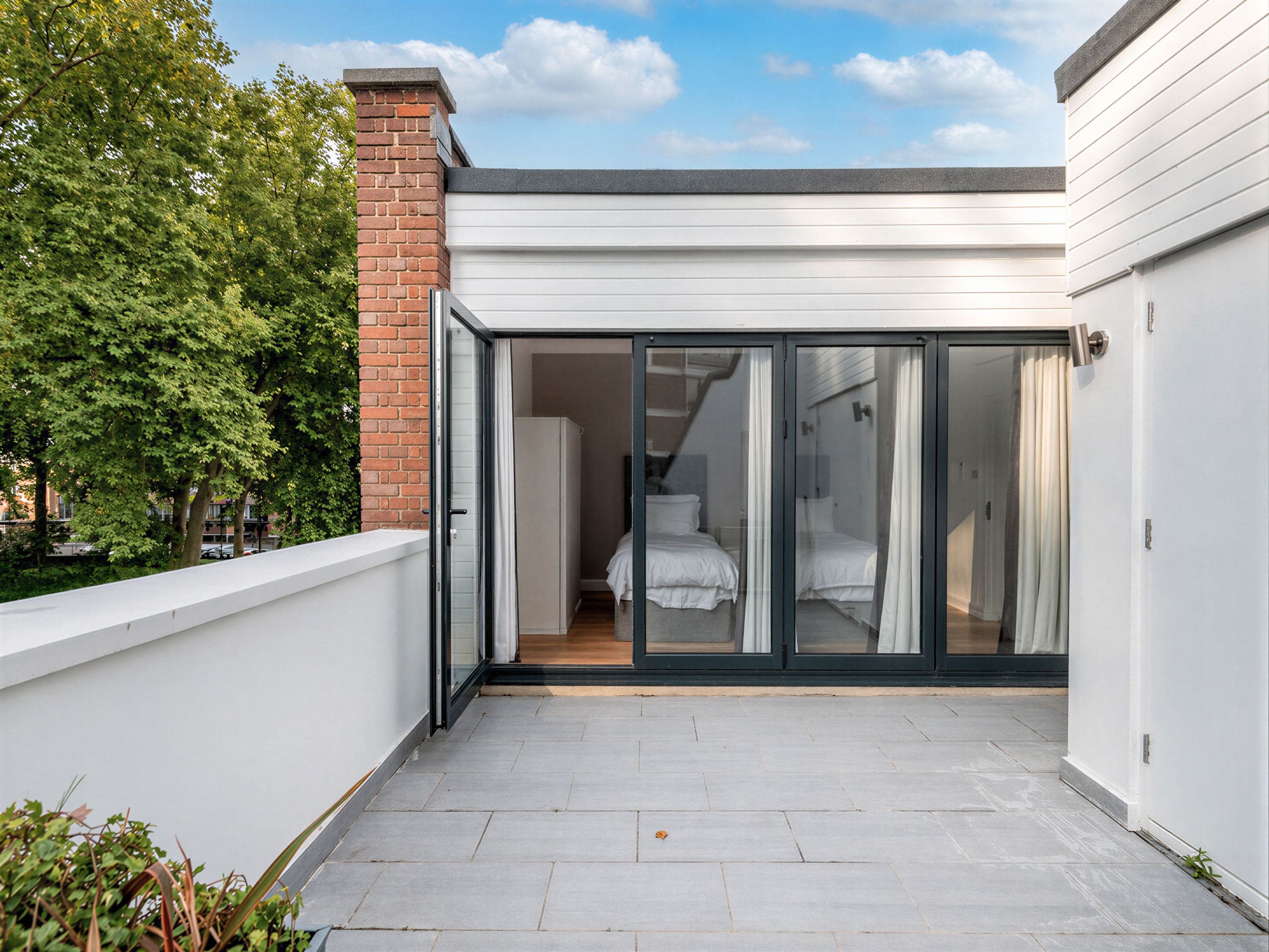 Hyde Park Estate (HPE305) - photo 2